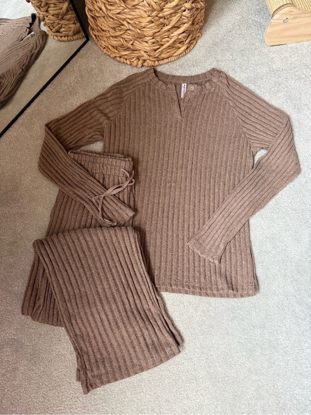 Ribbed V-Neck Women's Sweater in Brown